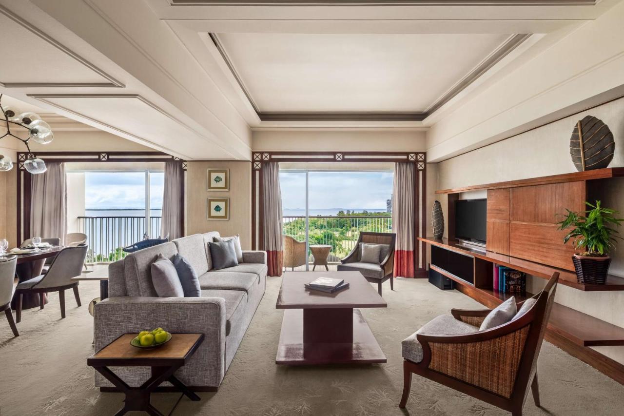 Shangri-La Mactan, Cebu Lapu-Lapu City Exterior photo A living room at the Westin Maldives